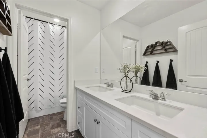 Upstairs Bathroom 2