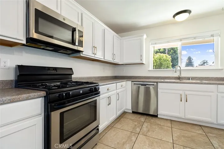 6949 Navajoa Avenue, Atascadero, California 93422