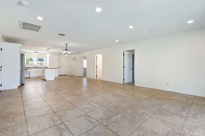 6949 Navajoa Avenue, Atascadero, California 93422