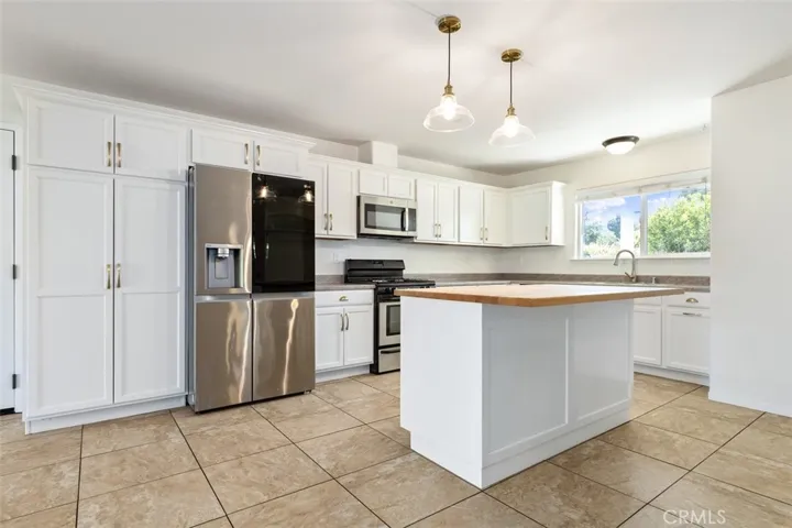 6949 Navajoa Avenue, Atascadero, California 93422