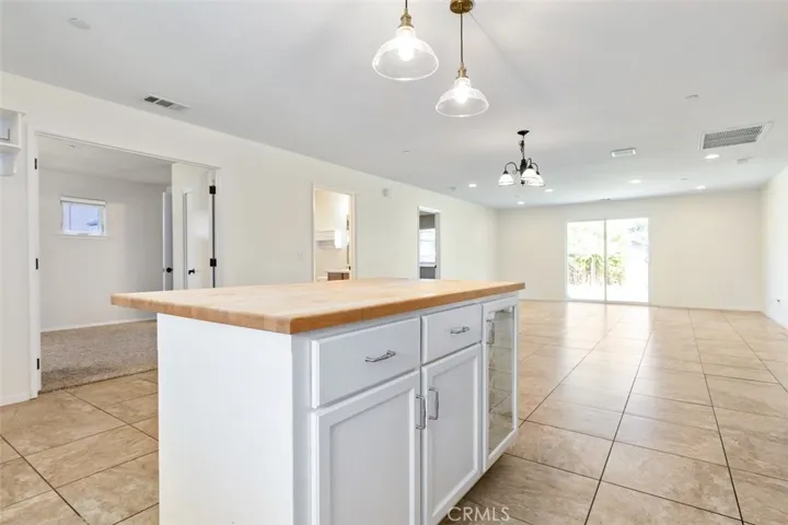 6949 Navajoa Avenue, Atascadero, California 93422
