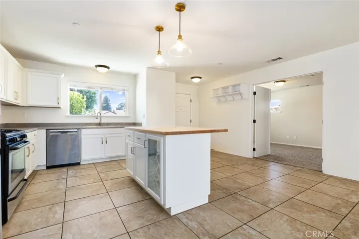 6949 Navajoa Avenue, Atascadero, California 93422