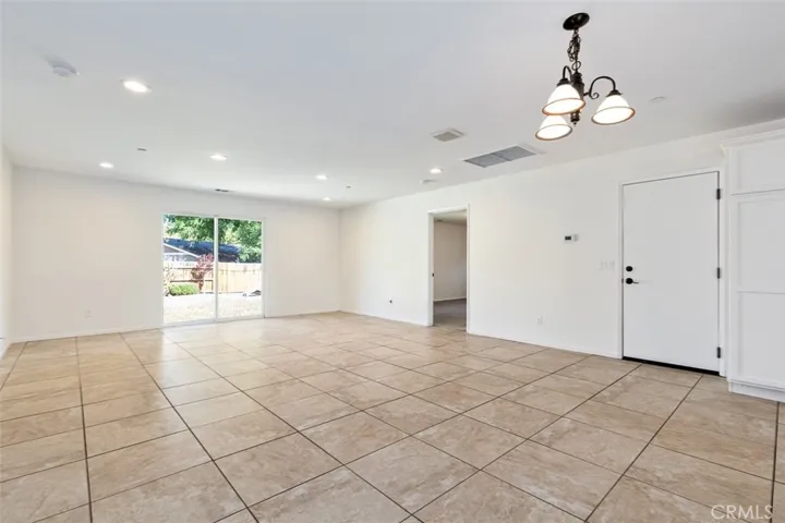 6949 Navajoa Avenue, Atascadero, California 93422