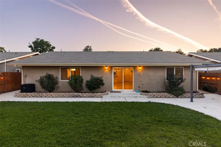 6949 Navajoa Avenue, Atascadero, California 93422