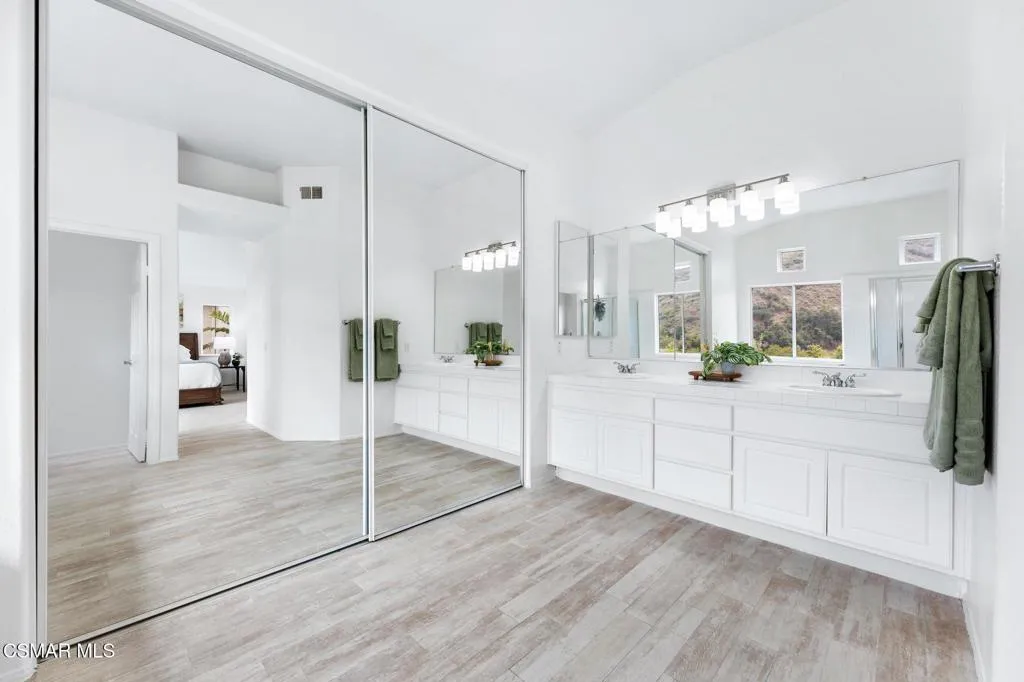 Interior Pro Images 3098 Espana Ln FULL