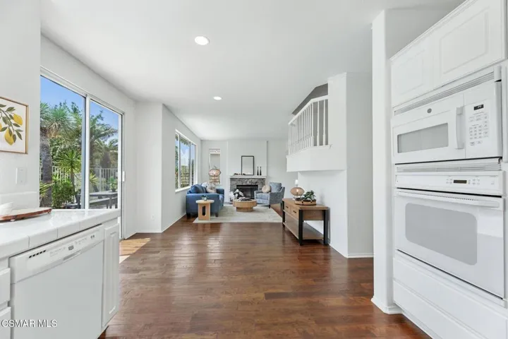 Interior Pro Images 3098 Espana Ln FULL