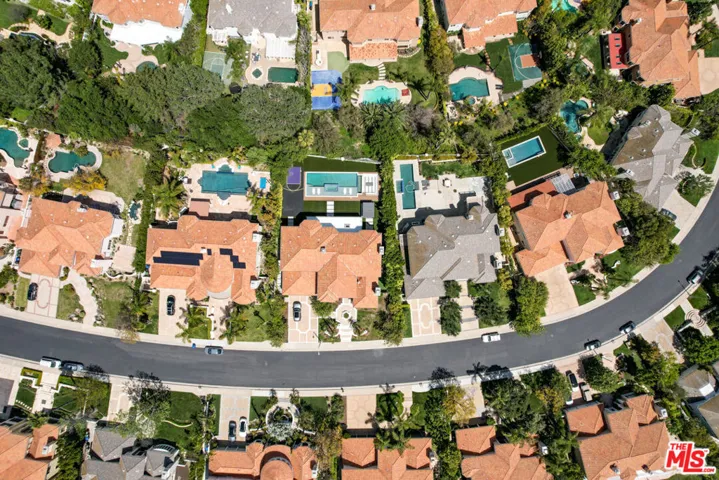 5474 Amber Circle, Calabasas, California 91302