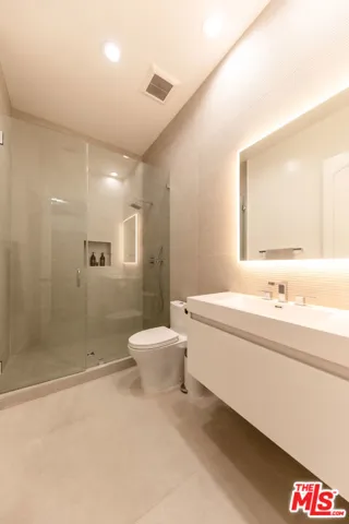 5474 Amber Circle, Calabasas, California 91302
