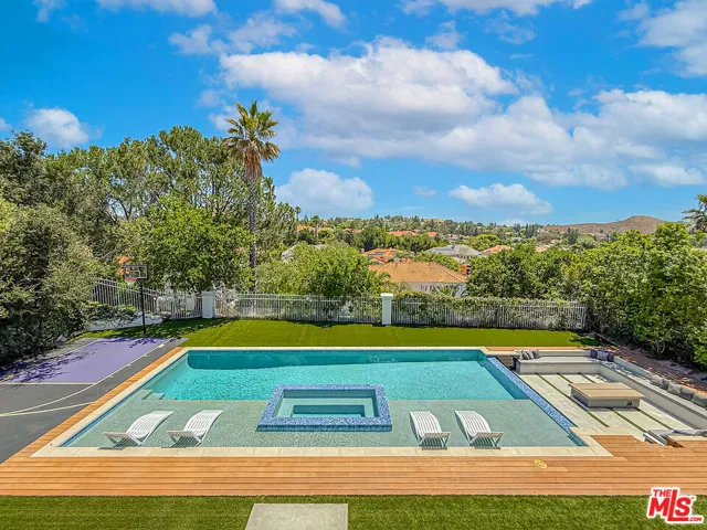 5474 Amber Circle, Calabasas, California 91302