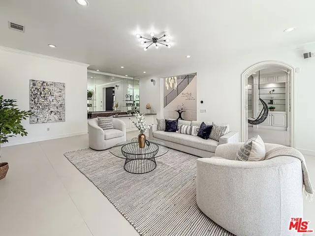 5474 Amber Circle, Calabasas, California 91302