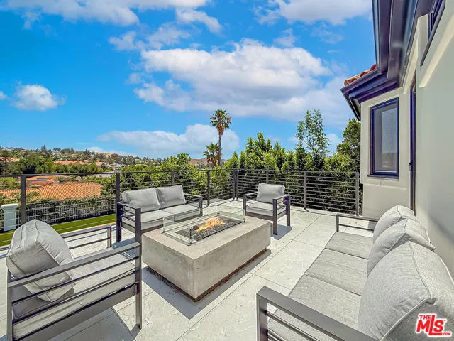 5474 Amber Circle, Calabasas, California 91302