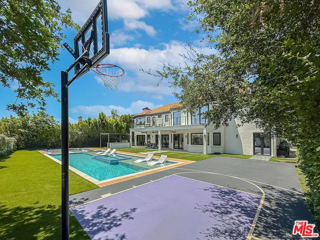 5474 Amber Circle, Calabasas, California 91302