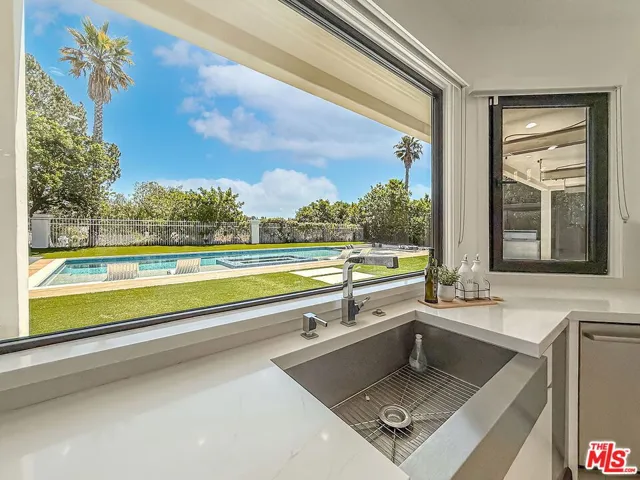 5474 Amber Circle, Calabasas, California 91302
