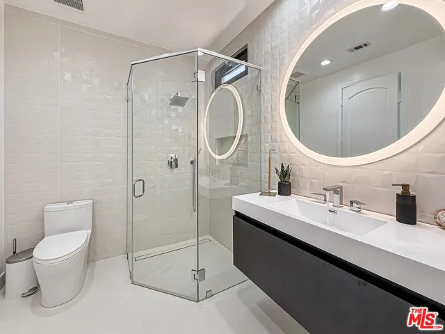 5474 Amber Circle, Calabasas, California 91302