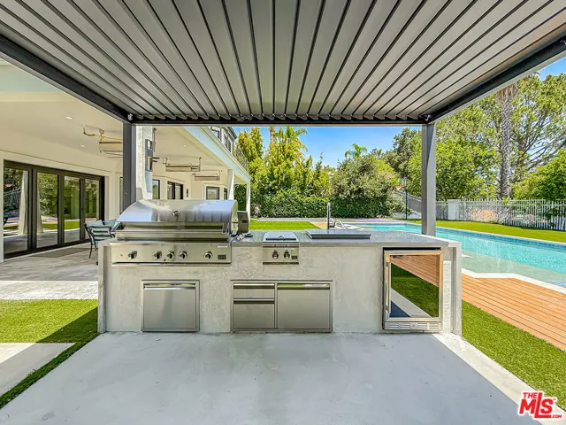 5474 Amber Circle, Calabasas, California 91302