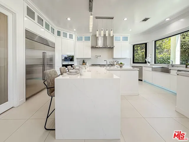 5474 Amber Circle, Calabasas, California 91302