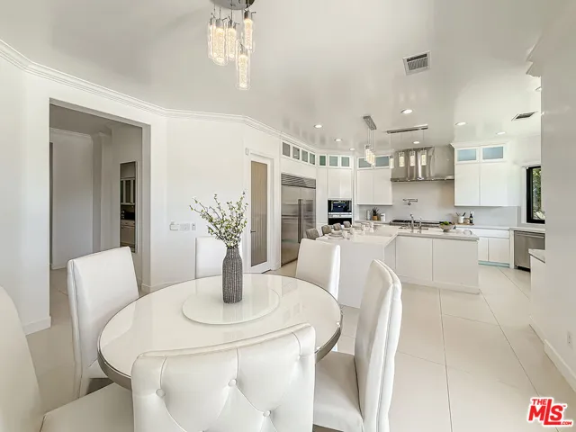 5474 Amber Circle, Calabasas, California 91302