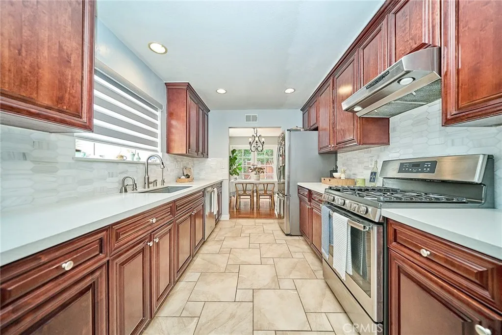 kitchen and breakfast nook 
