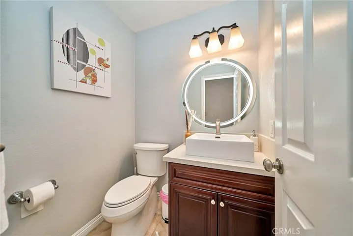 1st floor 1/2 bath powder room