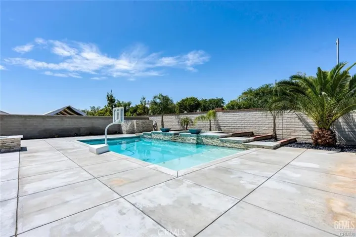 12312 Ashlyn Drive, Bakersfield, California 93311
