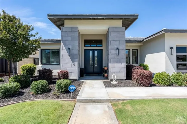 12312 Ashlyn Drive, Bakersfield, California 93311