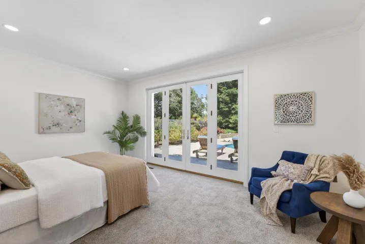 22 Hollins Drive, Santa Cruz, California 95060
