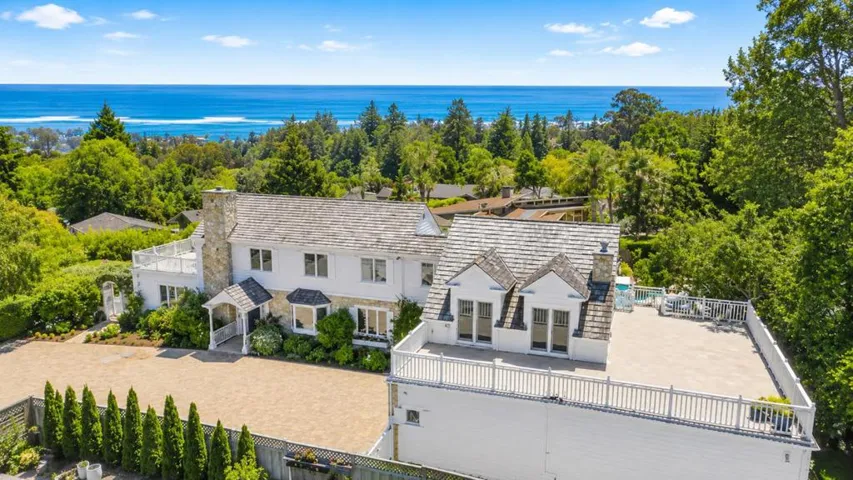 22 Hollins Drive, Santa Cruz, California 95060