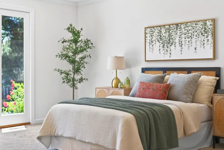 22 Hollins Drive, Santa Cruz, California 95060