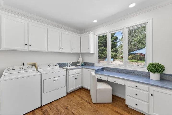 22 Hollins Drive, Santa Cruz, California 95060
