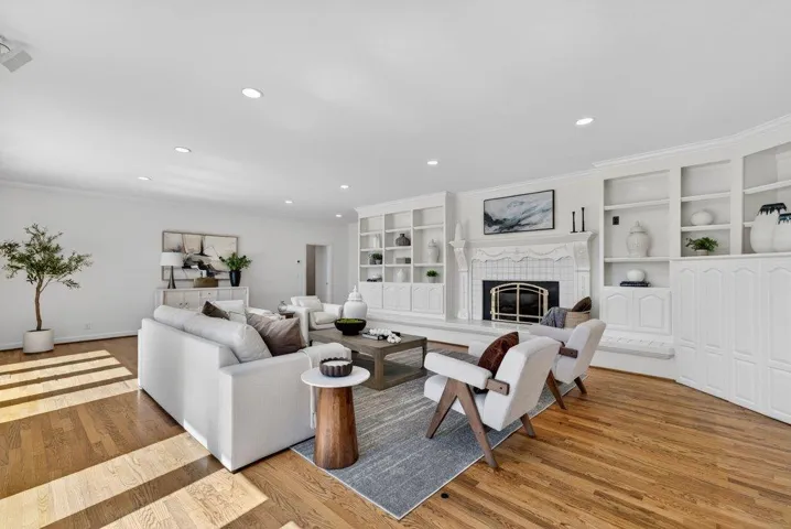 22 Hollins Drive, Santa Cruz, California 95060