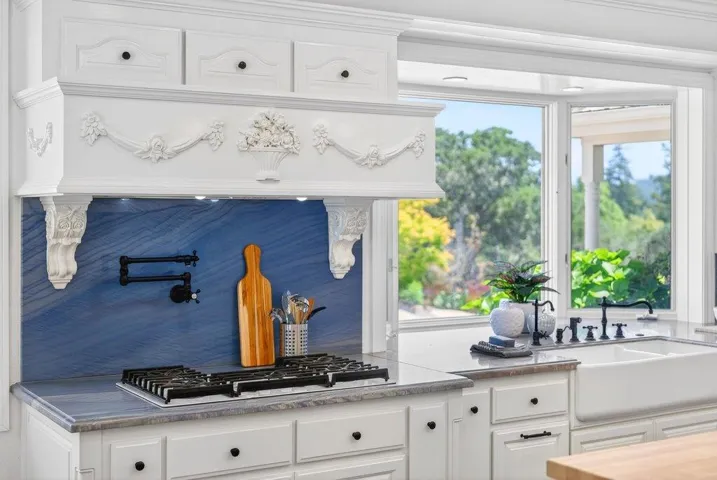 22 Hollins Drive, Santa Cruz, California 95060