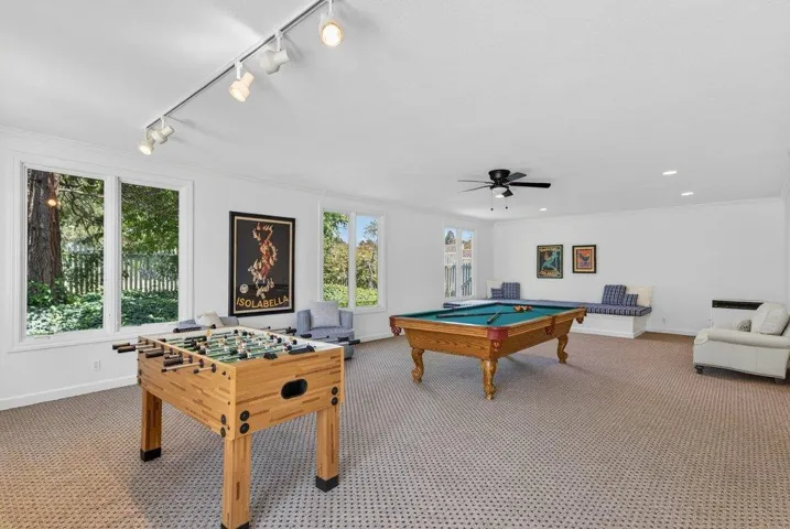 22 Hollins Drive, Santa Cruz, California 95060