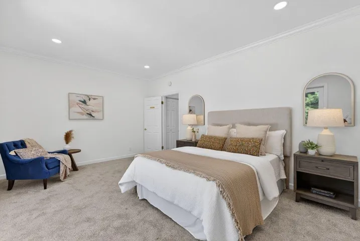 22 Hollins Drive, Santa Cruz, California 95060