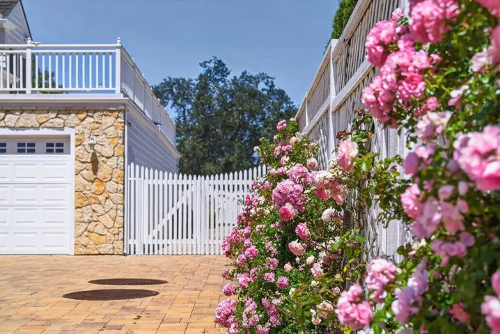 22 Hollins Drive, Santa Cruz, California 95060
