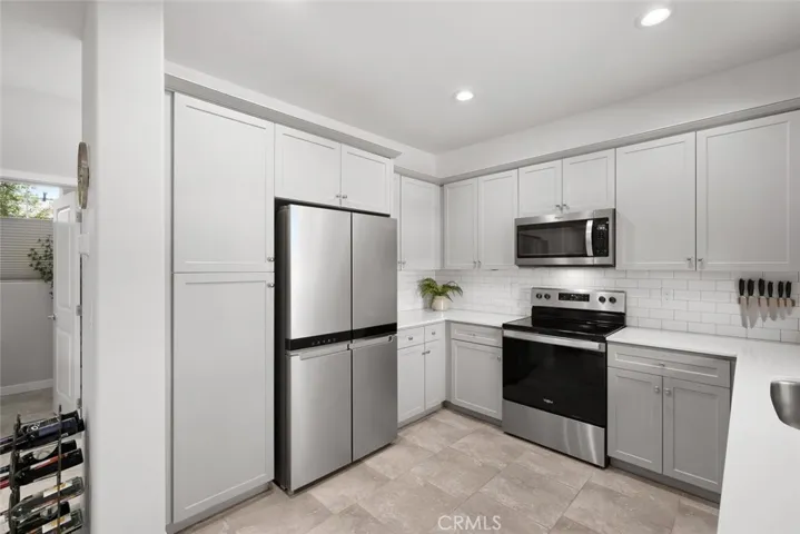 106 Earthwood Lane, San Luis Obispo, California 93401