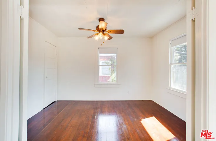 105 Park Place, Venice, California 90291