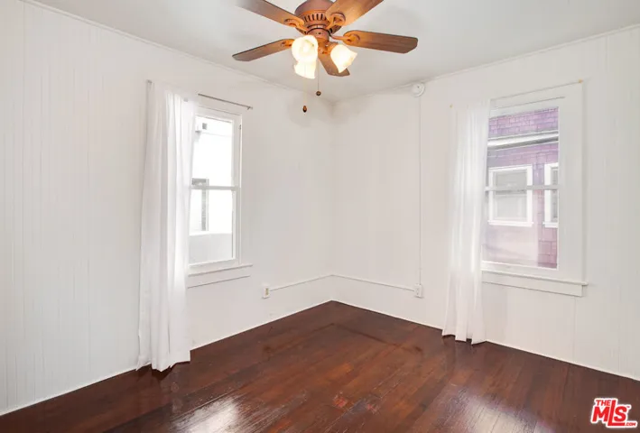 105 Park Place, Venice, California 90291