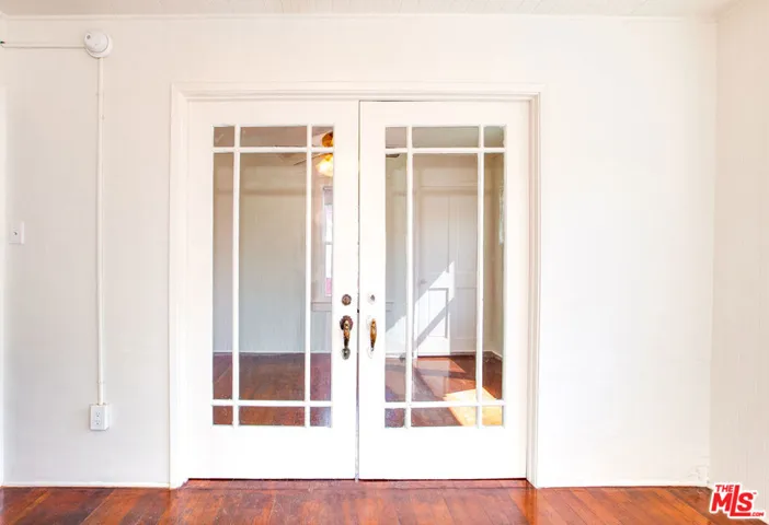 105 Park Place, Venice, California 90291