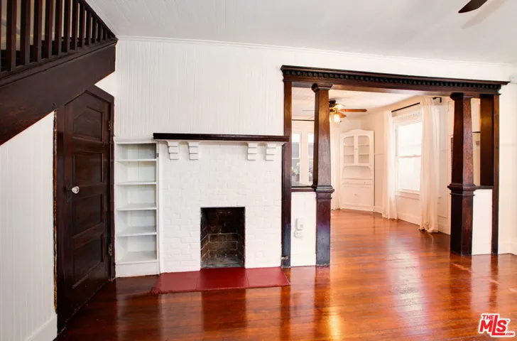 105 Park Place, Venice, California 90291