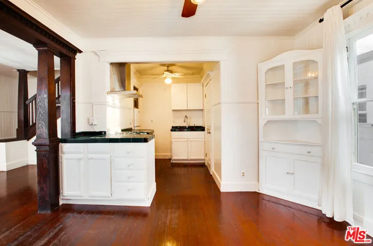 105 Park Place, Venice, California 90291