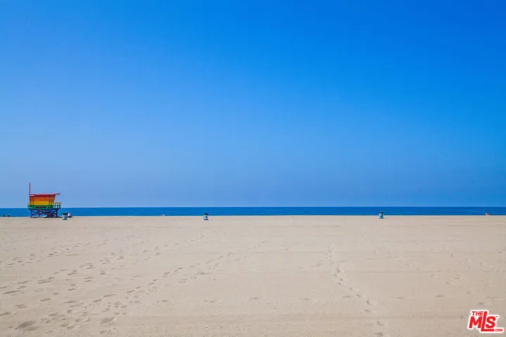 105 Park Place, Venice, California 90291