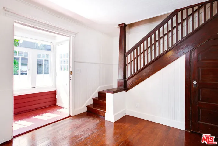 105 Park Place, Venice, California 90291
