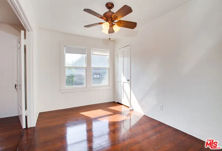 105 Park Place, Venice, California 90291