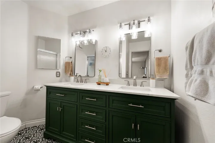 1200 Gaviota 104, Long Beach, California 90813