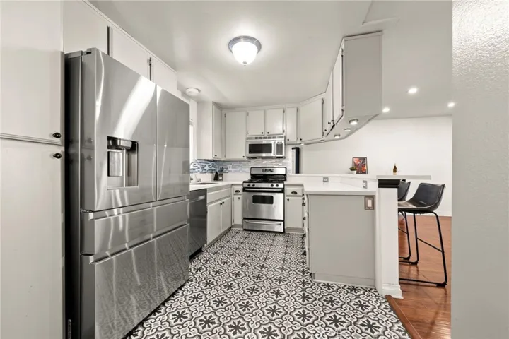 1200 Gaviota 104, Long Beach, California 90813