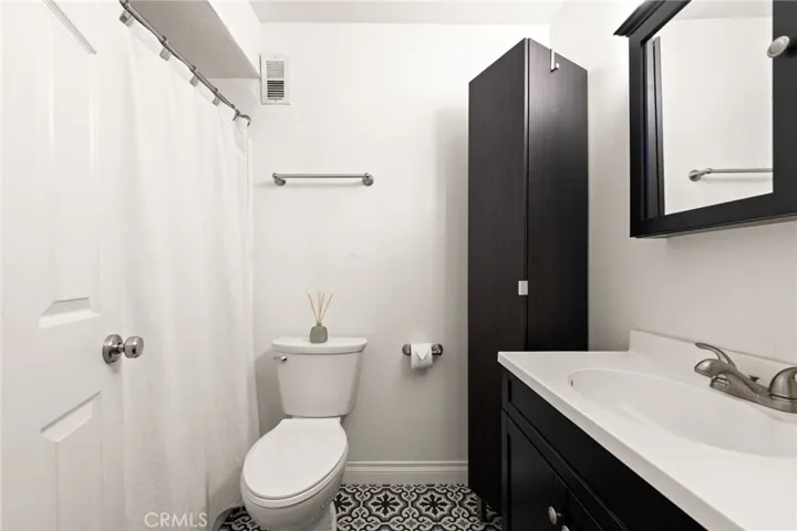 1200 Gaviota 104, Long Beach, California 90813