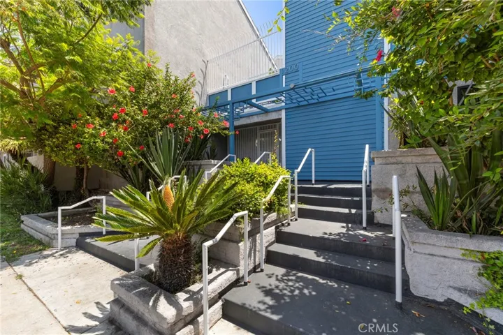 1200 Gaviota 104, Long Beach, California 90813