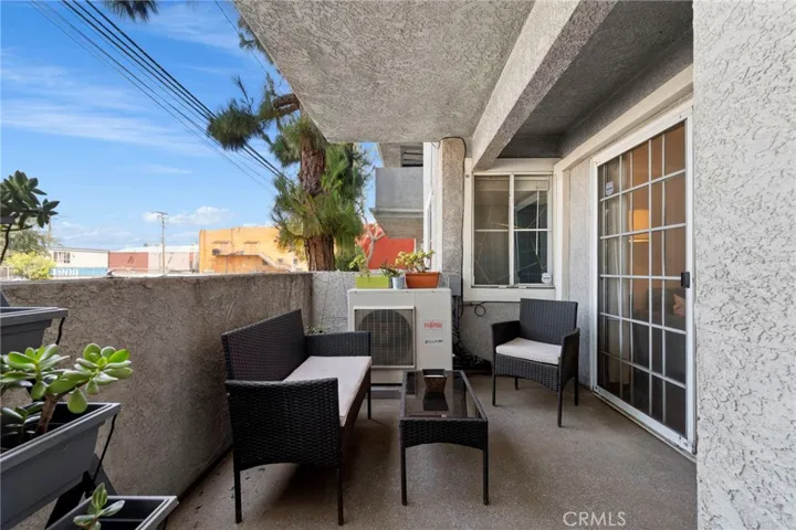 1200 Gaviota 104, Long Beach, California 90813