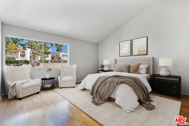 Master Bedroom (1)