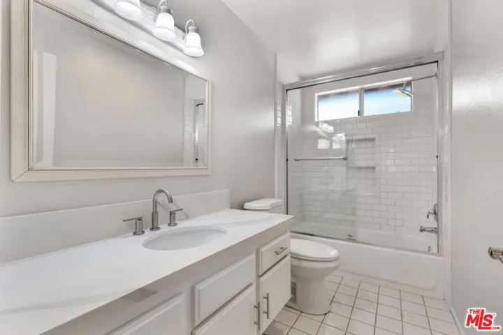 Bathroom (2)